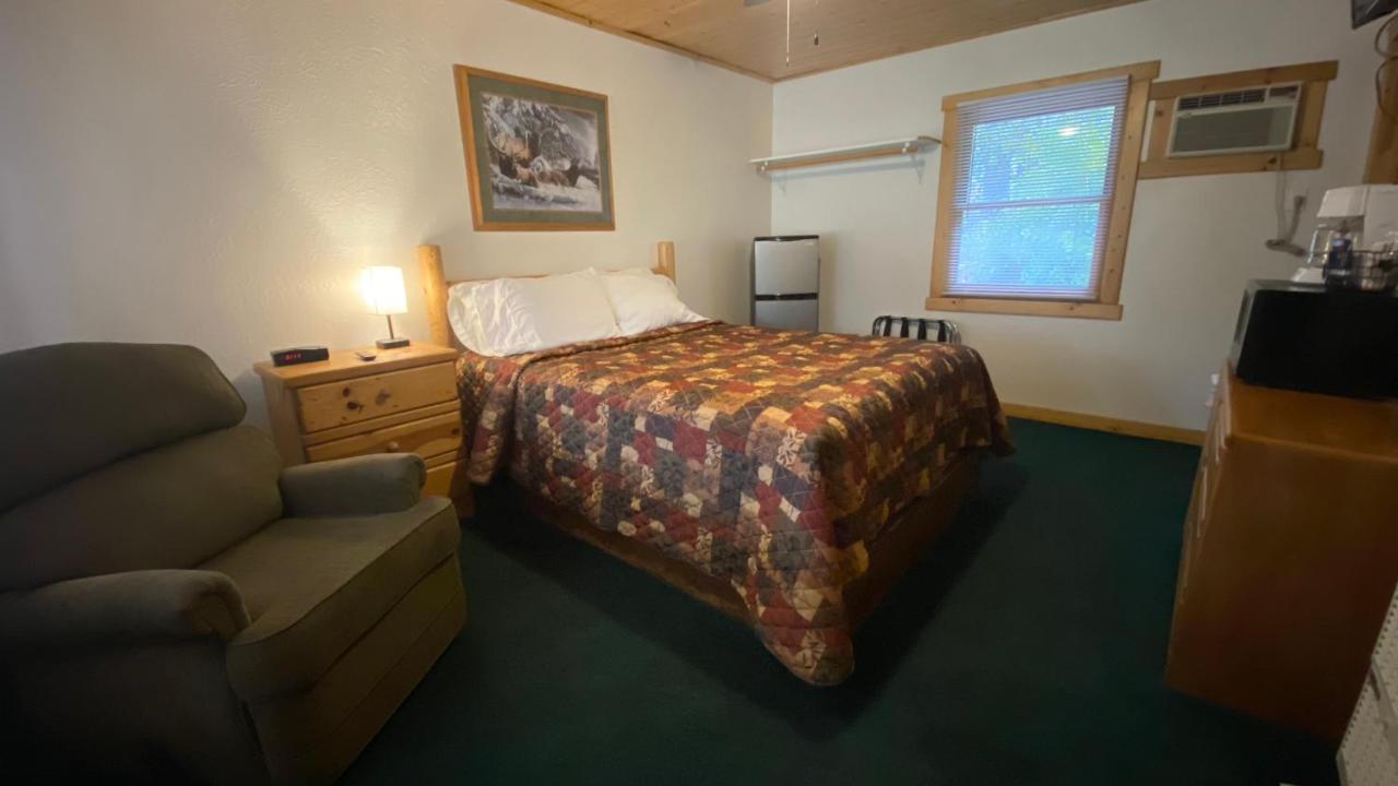 Shasta Lake Fawndale Lodge מראה חיצוני תמונה